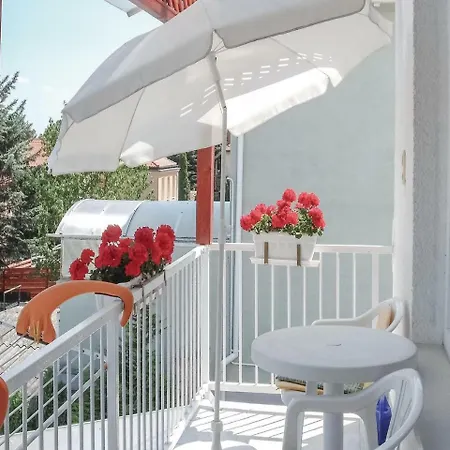 0-bedroom In Apartment