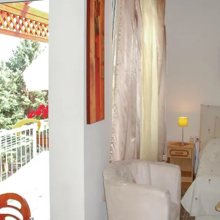 Apartment 0-bedroom In